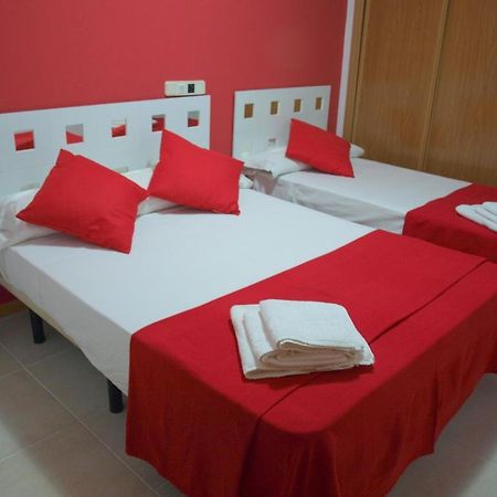 Hostal El Parque Сан-Мартін-де-ла-Вега Екстер'єр фото