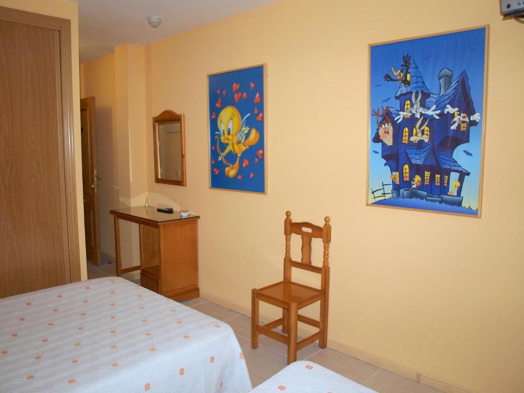 Hostal El Parque Сан-Мартін-де-ла-Вега Екстер'єр фото
