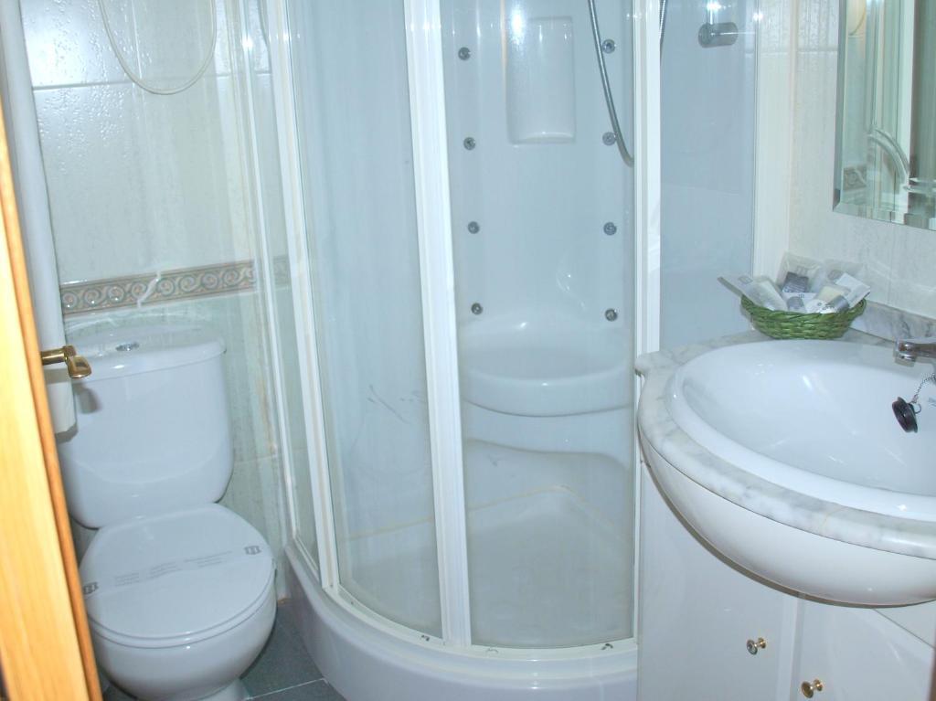 Hostal El Parque Сан-Мартін-де-ла-Вега Екстер'єр фото