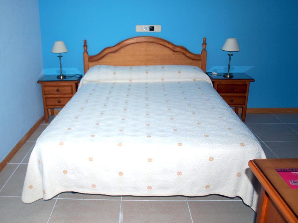 Hostal El Parque Сан-Мартін-де-ла-Вега Екстер'єр фото