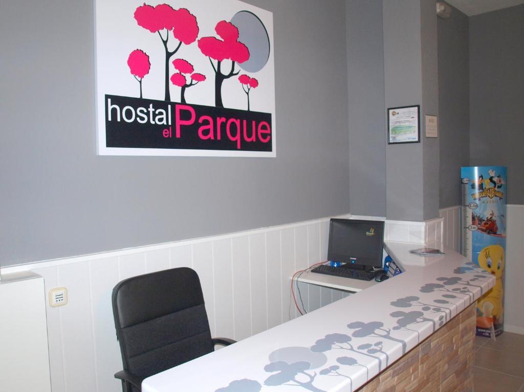 Hostal El Parque Сан-Мартін-де-ла-Вега Екстер'єр фото